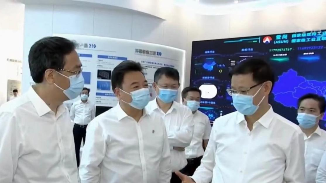 江苏省委副书记、省长许昆林考察不朽情缘mg官方网站科技